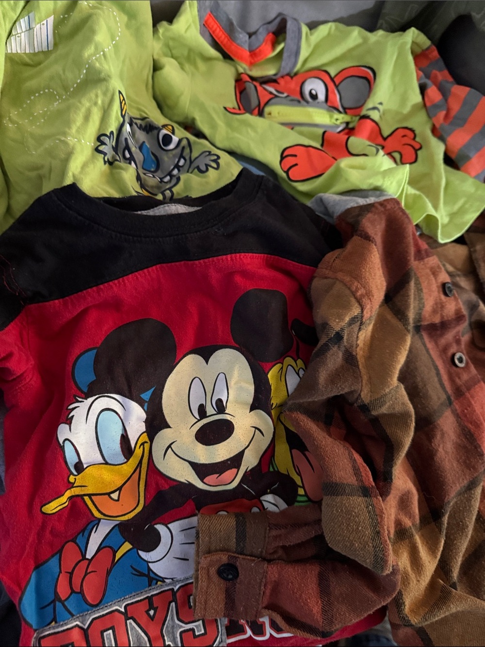 15 long sleeve shirts sweatshirts volcom Eric Carle etc 18 mon-2T